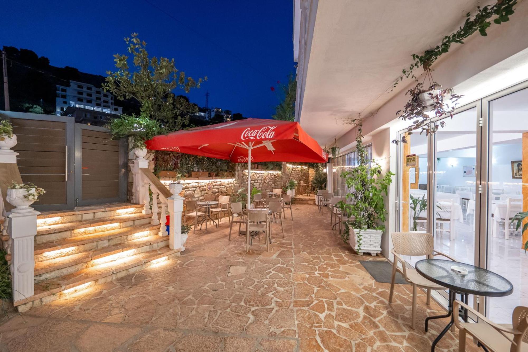 Hotel Elite Sarande Bagian luar foto