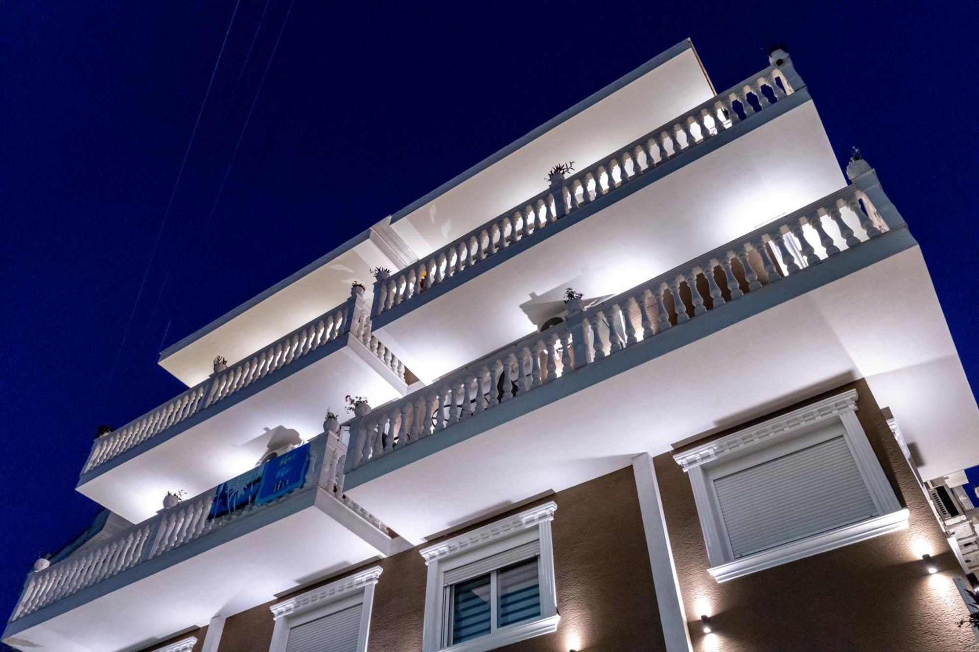Hotel Elite Sarande Bagian luar foto