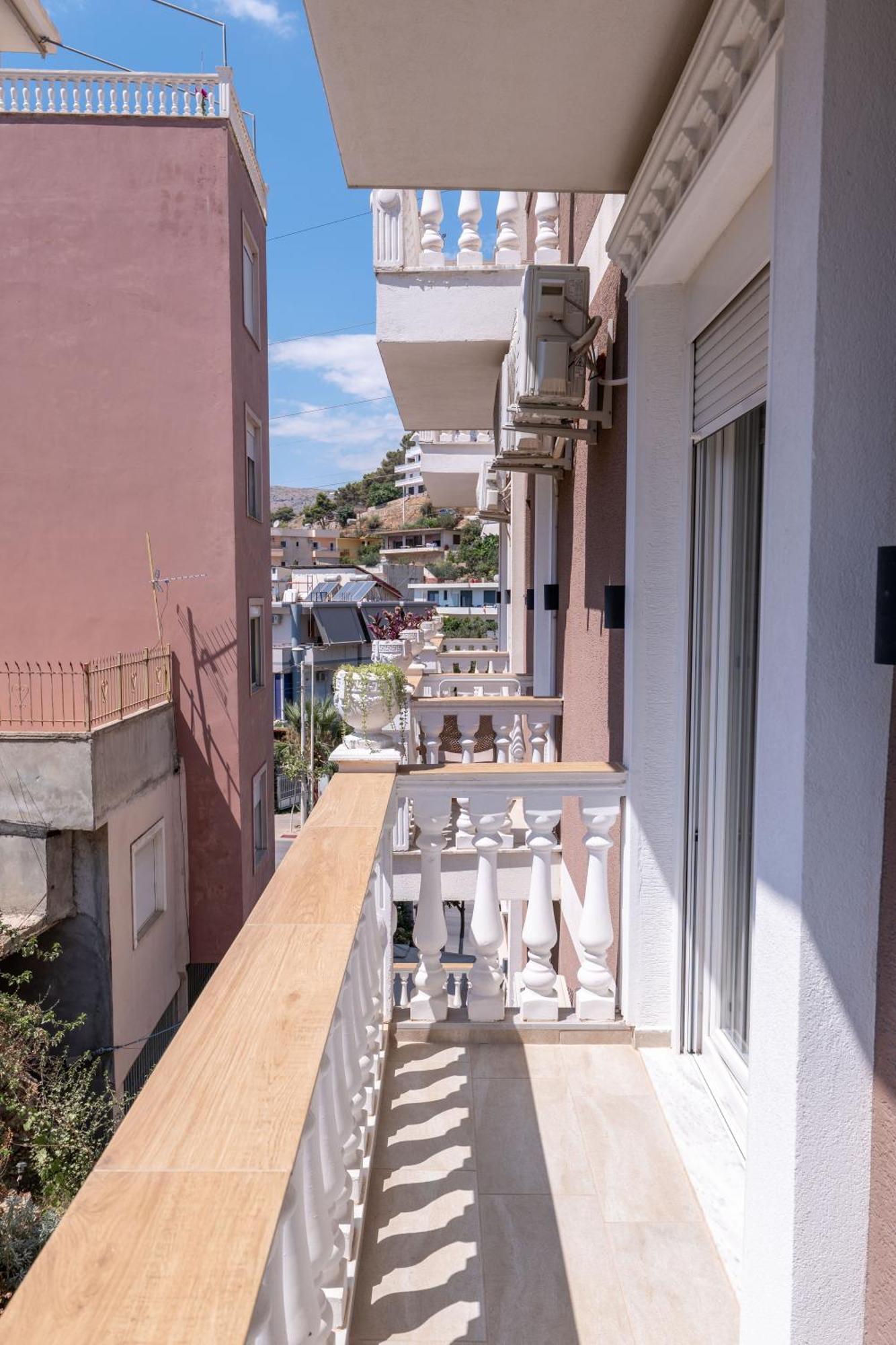 Hotel Elite Sarande Bagian luar foto