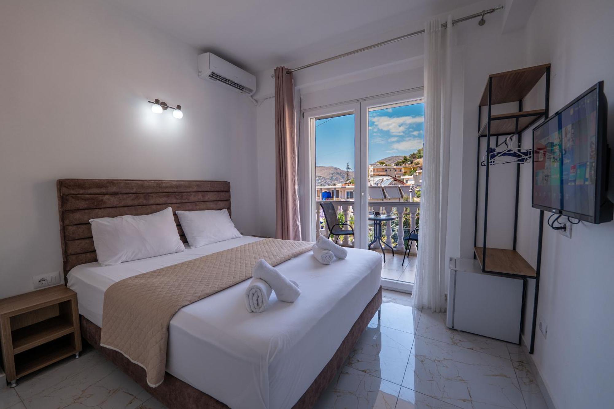 Hotel Elite Sarande Bagian luar foto